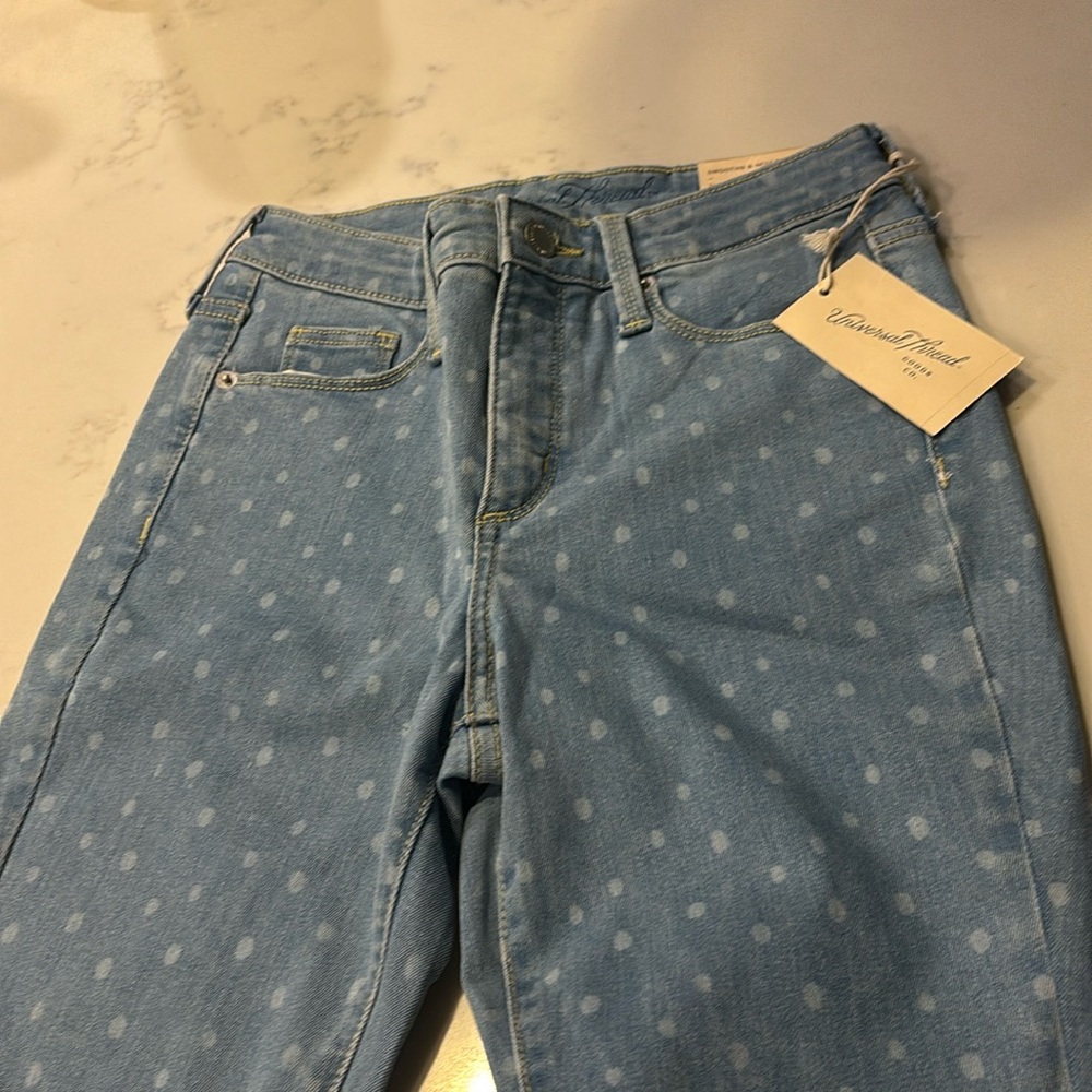 Universal Thread Jeans